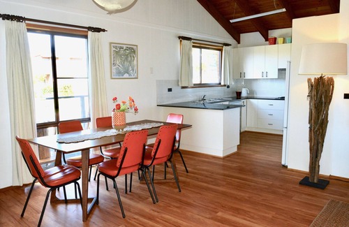Malua Bay House | Binda Beach House - two beaches within 450m walk