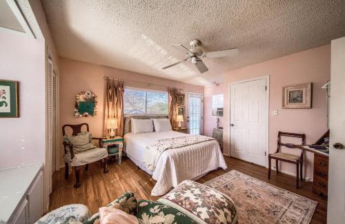 Fredericksburg Apartment | Binky's Nest