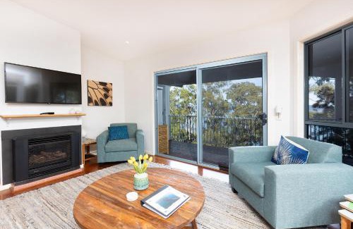 Green Point House | Binnowee Lakeside - Between the ocean and lake