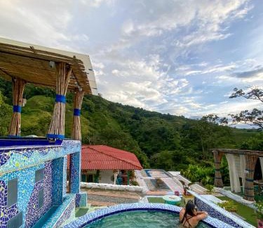 Gigante Hotel | Biohabitat Entre Montañas