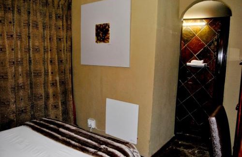 Greater Johannesburg Metropolitan Area Bed & Breakfast | Birch Tree Cottage