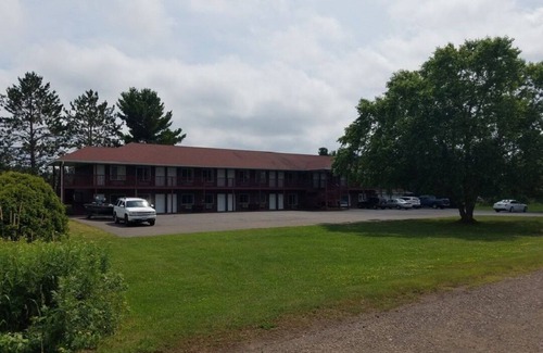 Birchwood Hostel | Birchwood Motel in Birchwood, WI! Standard room