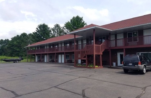 Birchwood Hostel | Birchwood Motel in Birchwood, WI! Standard room