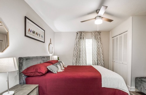 Pasadena House | Bird House Fully Equipped Home Near Downtown