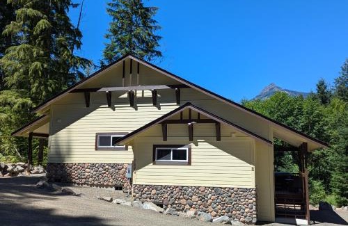 Packwood House | Bird House