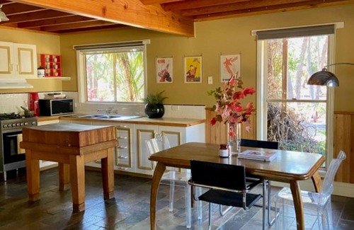 Broomfield Cottage | Birdie and Brad's Broomfield Retreat.