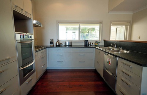 Tawharanui House | Birdsong Beach House