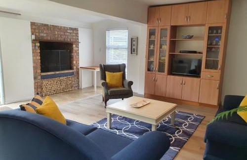 Onrus House | Birdsong