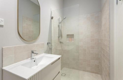 Wentworth Falls House | Birdstow Spacious peaceful Stay Sleeps Ten