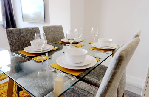 Sheldon Apartment | Birmingham NECAirport Interchange Homebase18