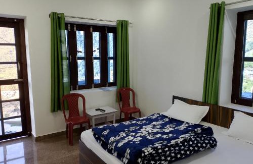 Munsyari House | Birthi Waterfall Homestay