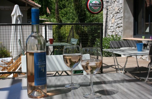 Lezan House | Bistrot vintage 'at grandma Leone'. heated pool