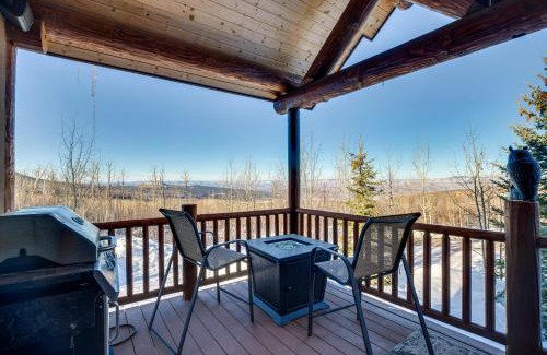 Mesa House | Black Bear Cabin Near Skiing and Hiking!