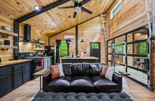 Rocky Grove Cabin | Black Bear Getaway Fire Pit & Hot Tub