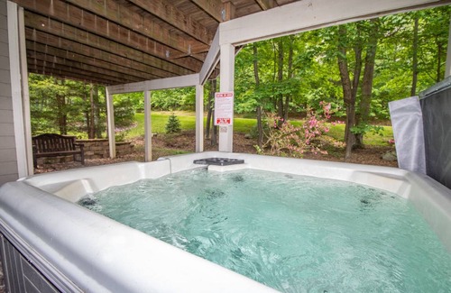 Blakeslee House | Black Bear Lodge: Lake Access Home w/ Community Indoor Pool