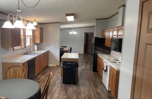 Redford House | Black River Retreat 5 Minutes from Jeff’s Canoe Rental/K Bridge