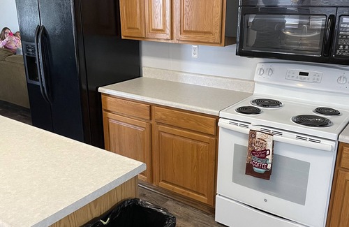 Redford House | Black River Retreat 5 Minutes from Jeff’s Canoe Rental/K Bridge