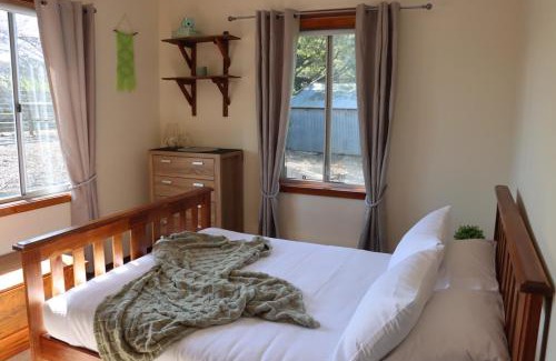 Camperdown House | Black Rock Cottage