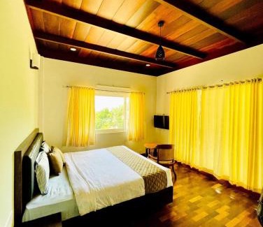 Udumbanchola House | Black stone