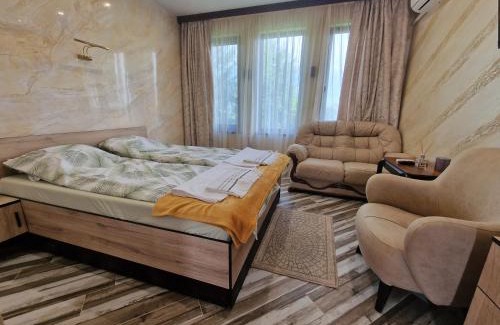 Sliven House | Black Swan guest rooms