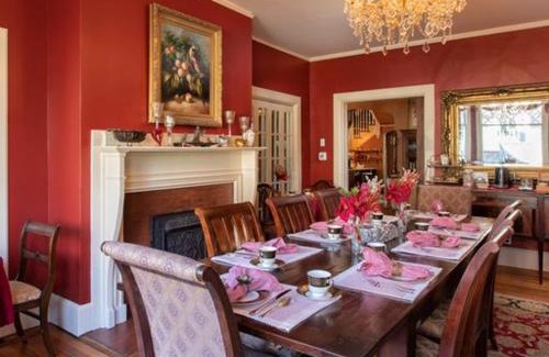 Historic Montford Bed & Breakfast | Black Walnut B&B Inn
