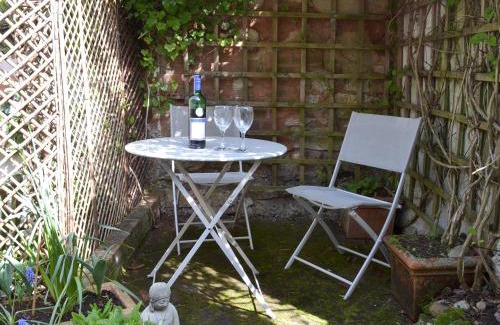 Kenton House | Blackberry Cottage