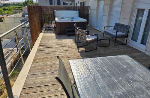 Znjan Apartment | BLACKPEARL apartment