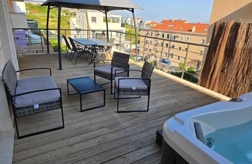 Znjan Apartment | BLACKPEARL apartment