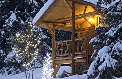 Sun Peaks Cabin | Blacktail Retreat - Log Cabin w/Hot Tub - Sun Peaks/Heffley Lake