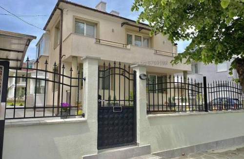 Sarafovo House | Blanka House