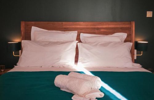La Possession Apartment | Bleu Nuit