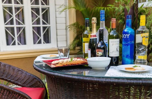 Molynes Gardens Apartment | Bliss 2 - Cozy Garden Suite near Usain Bolts' Restaurant