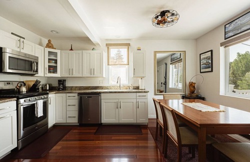 Boulder Bay Cabin | Blissful Bay Cabin + Block from Boulder Bay + BBQ