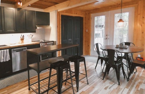 Orford Villa | Blissful Chalet+ Nature + Family & Pet Friendly + Workspace + WiFi