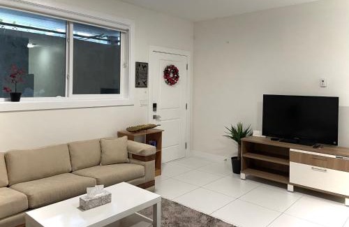 Fleetwood House | Blissful Stay in Surrey