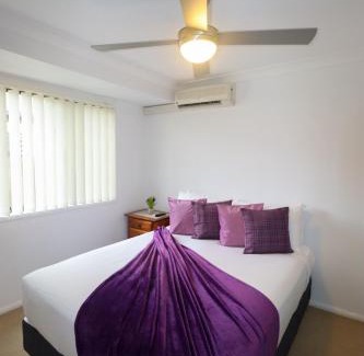 Caboolture South House | BLK Stays Guest House Deluxe Units Caboolture South
