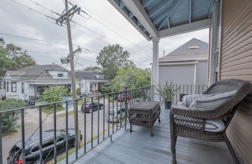 Mid-City House | Block From Streetcar To City Park, Jazz Fest, and French Quarter