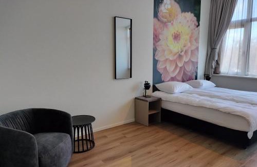 Arnoud Apartment | Blom studio's