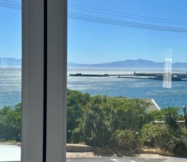 Redhill Bed & Breakfast | Blue Bay Studio Bayview