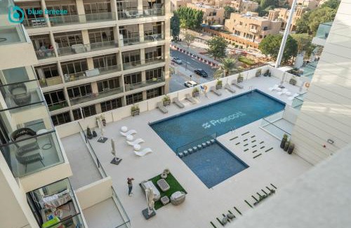 Dubai Apartment | Blue Breeze - Trendy Studio with Balcony & Stylish Interiors