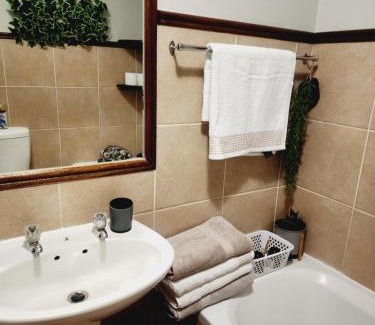 Moreleta Park Apartment | Blue Button