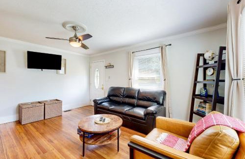 Burlington House | Blue Home Lodge