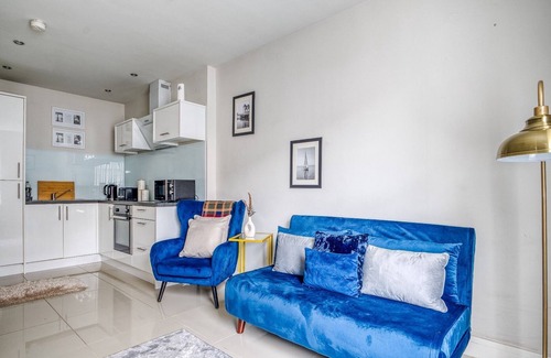 Gabalfa Apartment | Blue Horizon 1-Bedroom Apartment Near Hospital