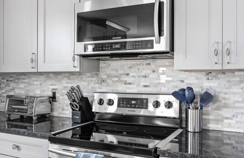 Indianapolis House | Blue Jewel | Pet-Friendly Stay w/Grill + Games