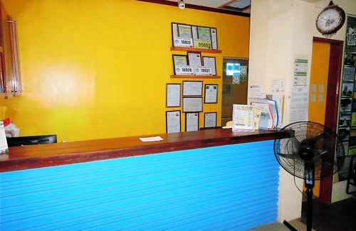 Puerto Princesa City Centre Hotel | Blue Lagoon Inn & Suites