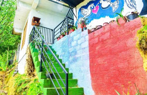 Ella Cabin | Blue Leaf Ella