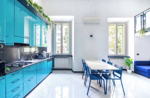 Acquabella Apartment | Blue loft in the heart of Milan, only three Metro stops from Duomo!