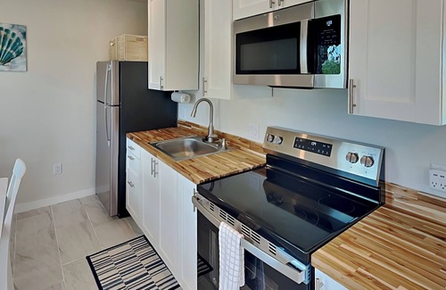 Rockport Condo | Blue Marlin #11 | Bay Views, Community Pool