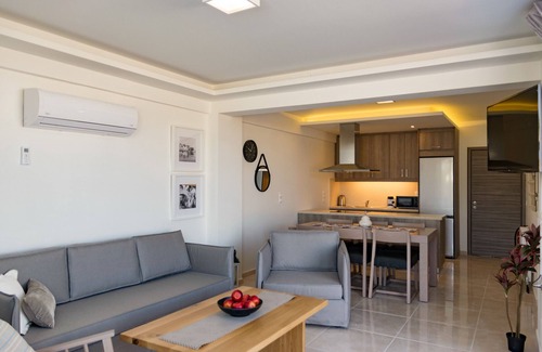 Platanes Villa | Blue oyster Beachfront villa, No car needed 2