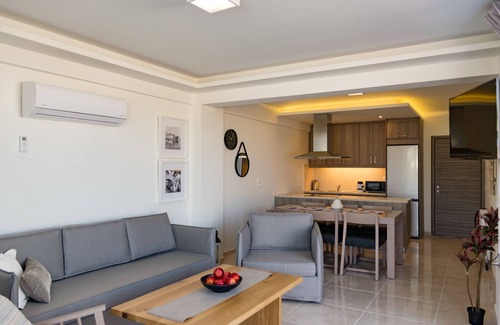 Platanes Villa | Blue oyster Beachfront villa, No car needed 6